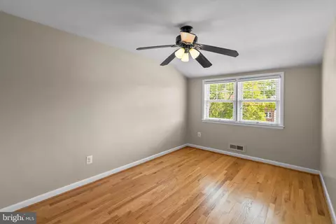 Bedroom - 1149 Linden Ave, Halethorpe, MD 21227 photo 2 of 4
