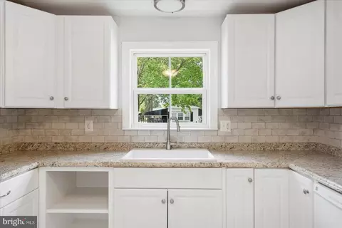 103 Conestoga Rd, Middle River, MD 21220 photo 14