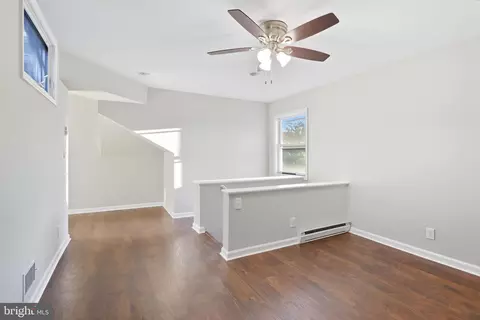Entry Way - 4711 Forest View Ave, Baltimore, MD 21206 photo 5 of 7
