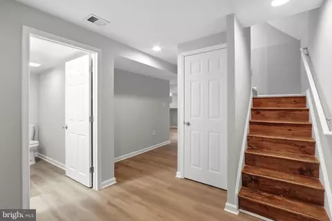 Entry Way - 4711 Forest View Ave, Baltimore, MD 21206 photo 6 of 7
