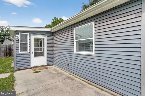 Exterior - 1307 2nd Rd, Middle River, MD 21220 photo 2 of 4