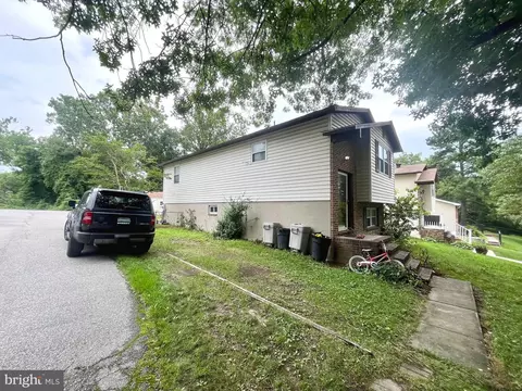 2009 Halethorpe Ave, Halethorpe, MD 21227 photo 2