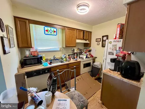 2009 Halethorpe Ave, Halethorpe, MD 21227 photo 4