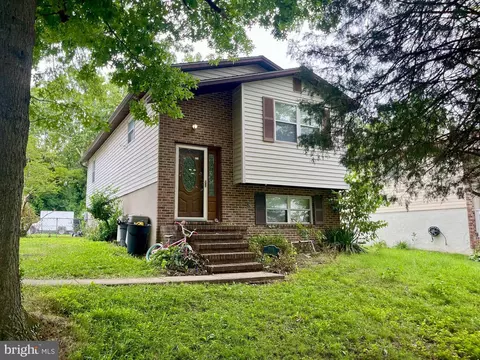 2009 Halethorpe Ave, Halethorpe, MD 21227