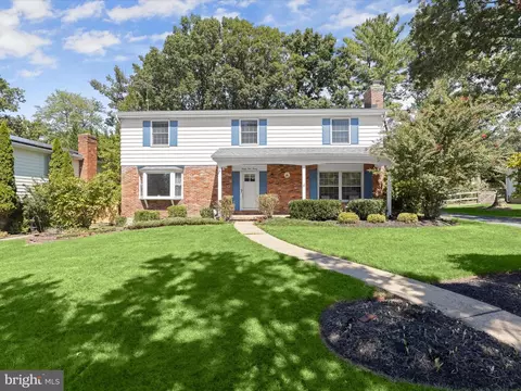 2120 Cedar Circle Dr, Catonsville, MD 21228