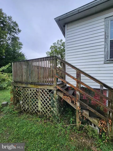 Exterior - 1909 Hammonds Ferry Rd, Halethorpe, MD 21227 photo 6 of 19