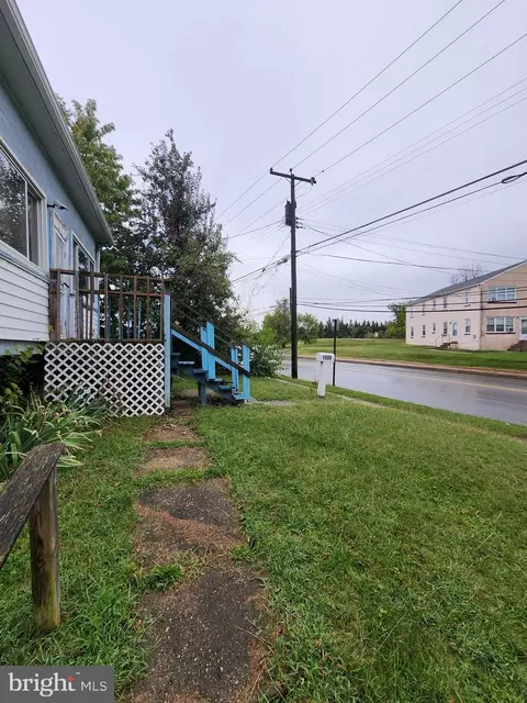 Exterior - 1909 Hammonds Ferry Rd, Halethorpe, MD 21227 photo 3 of 19