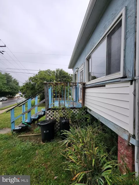 Exterior - 1909 Hammonds Ferry Rd, Halethorpe, MD 21227 photo 15 of 19