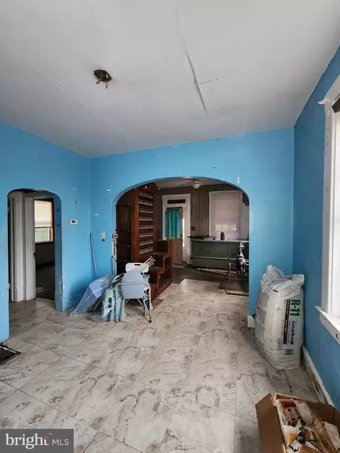 Entry Way - 1909 Hammonds Ferry Rd, Halethorpe, MD 21227 photo 10 of 22