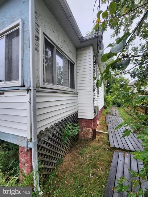 Exterior - 1909 Hammonds Ferry Rd, Halethorpe, MD 21227 photo 14 of 19
