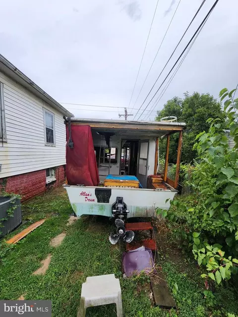 Exterior - 1909 Hammonds Ferry Rd, Halethorpe, MD 21227 photo 5 of 19
