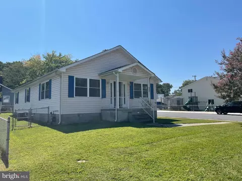 547 Compass Rd, Middle River, MD 21220 photo 15