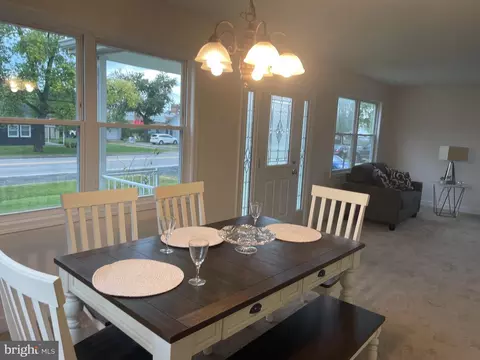 547 Compass Rd, Middle River, MD 21220 photo 7