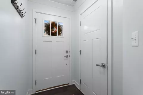 Entry Way - 2904 Shaws, Sparrows Point, MD 21219 photo 1 of 6