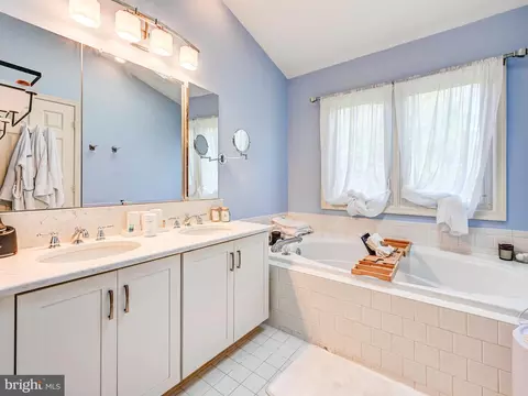 46 Stridesham Ct, Baltimore, MD 21209 photo 17