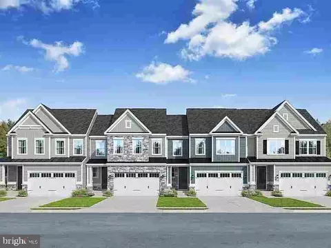 9432 Founders Ln, Perry Hall, MD 21128