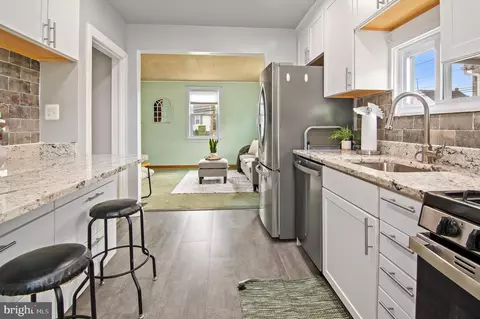 Entry Way - 2216 Smith Ave, Halethorpe, MD 21227 photo 5 of 7