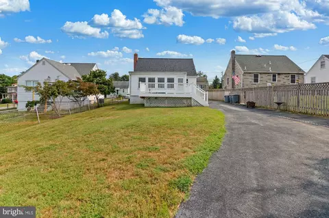 Exterior - 2216 Smith Ave, Halethorpe, MD 21227 photo 4 of 6