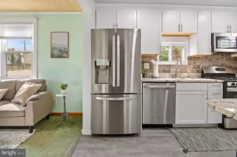 Kitchen - 2216 Smith Ave, Halethorpe, MD 21227 photo 4 of 5