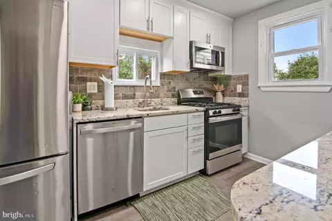 Kitchen - 2216 Smith Ave, Halethorpe, MD 21227 photo 3 of 5