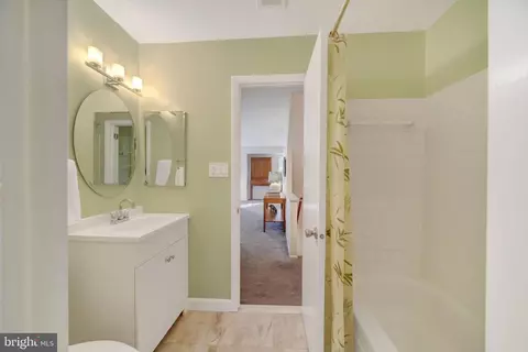28 Stoneridge Ct, Baltimore, MD 21239 photo 11
