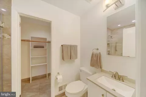 28 Stoneridge Ct, Baltimore, MD 21239 photo 15