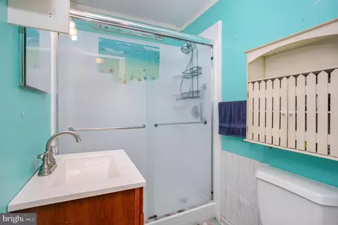 Bath - 8119 Cornwall Rd, Dundalk, MD 21222 photo 1 of 1
