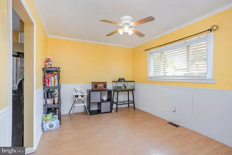 Entry Way - 8119 Cornwall Rd, Dundalk, MD 21222 photo 1 of 4