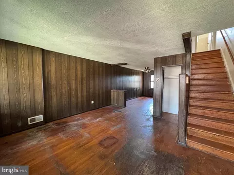 Living - 904 Elton Ave, Baltimore, MD 21224 photo 1 of 2