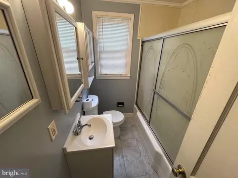 1705 Summit Ave, Halethorpe, MD 21227 photo 4