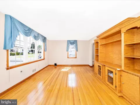 3707 N Point Rd, Dundalk, MD 21222