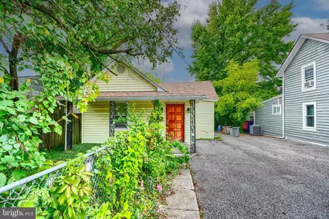 7700 Chestnut Ave, Parkville, MD 21234
