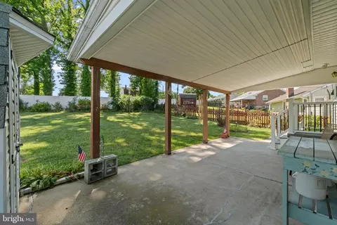 Exterior - 5912 Daybreak Ter, Baltimore, MD 21206 photo 3 of 6