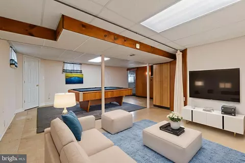 Living - 5912 Daybreak Ter, Baltimore, MD 21206 photo 2 of 2