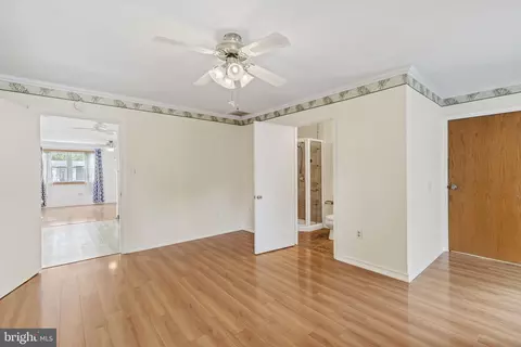 18 Right Wing Dr, Middle River, MD 21220 photo 10