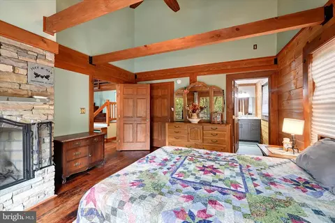Bedroom - 13121 Bottom Rd, Hydes, MD 21082 photo 2 of 3
