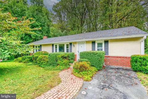 8809 Wolverton Rd, Parkville, MD 21234