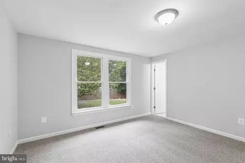 1922 Bell Ave, Halethorpe, MD 21227 photo 8