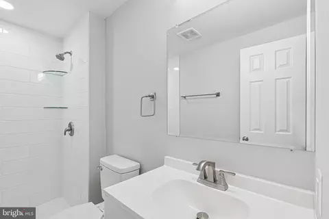 1922 Bell Ave, Halethorpe, MD 21227 photo 11