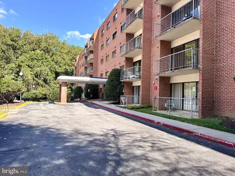 7203 Rockland Hills Dr #210, Baltimore, MD 21209
