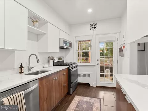 Kitchen - 33 Dunkirk Rd, Baltimore, MD 21212 photo 3 of 3