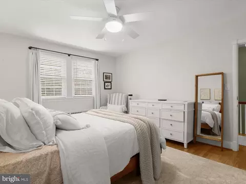 Bedroom - 33 Dunkirk Rd, Baltimore, MD 21212 photo 2 of 3