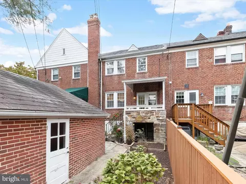 Exterior - 33 Dunkirk Rd, Baltimore, MD 21212 photo 5 of 8