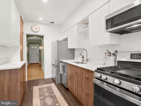 Kitchen - 33 Dunkirk Rd, Baltimore, MD 21212 photo 1 of 3