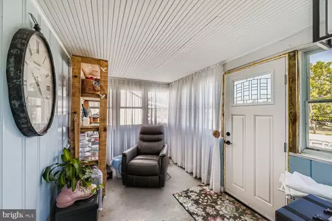 Exterior - 561 Compass Rd, Middle River, MD 21220 photo 3 of 8