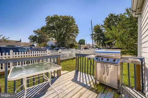 Exterior - 561 Compass Rd, Middle River, MD 21220 photo 4 of 8