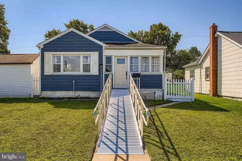 561 Compass Rd, Middle River, MD 21220