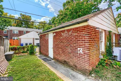 Exterior - 305 Regester Ave, Baltimore, MD 21212 photo 4 of 5