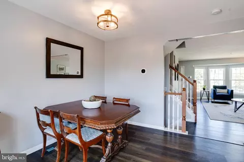 Dining - 16 Sandview Ct, Baltimore, MD 21209 photo 3 of 3