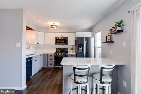 Kitchen - 16 Sandview Ct, Baltimore, MD 21209 photo 1 of 6